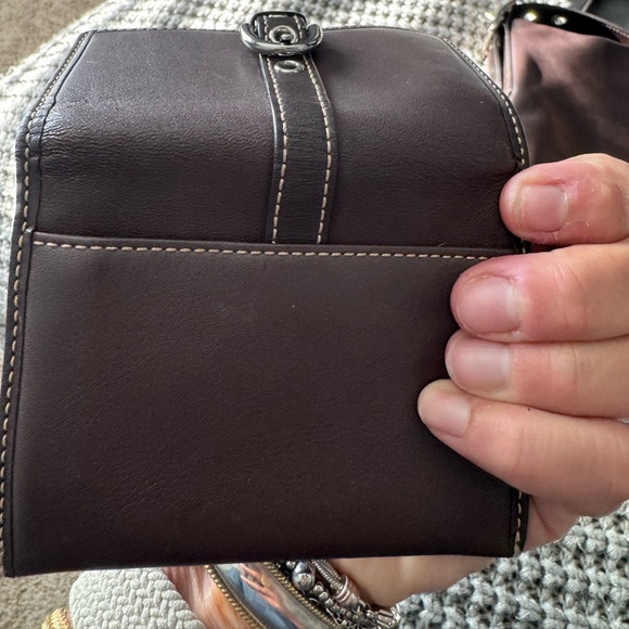 Coach card holder in rich chocolate brown leather - Picture 4 of 4